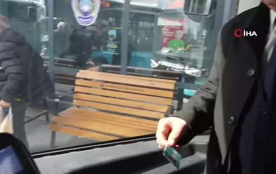 Şehit yakınları ve gaziler, otobüslerde 'vatan size minnettar' anonsu ile karşılanıyor