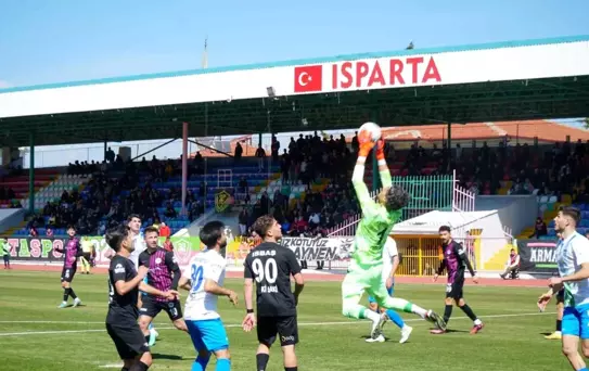 Isparta32spor Arnavutköy Belediyespor'a 1-0 mağlup oldu