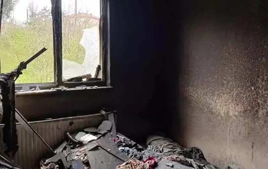 Zonguldak'ta çıkan yangında mahsur kalan yatalak hasta kurtarıldı