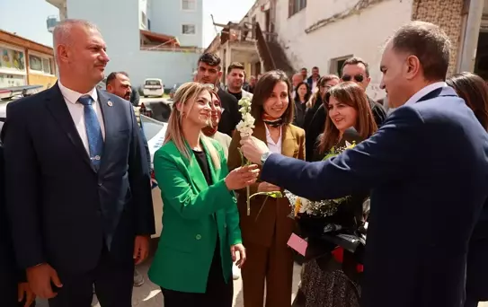 AK Parti Genel Başkan Yardımcısı Ömer Çelik: Cumhur İttifakı, Türkiye Yüzyılı için talepleri yerine getirmek için sabırsızlanıyor