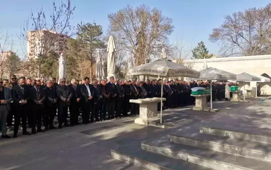 Osman Çilsal'ın annesi Rakiye Çilsal hayatını kaybetti