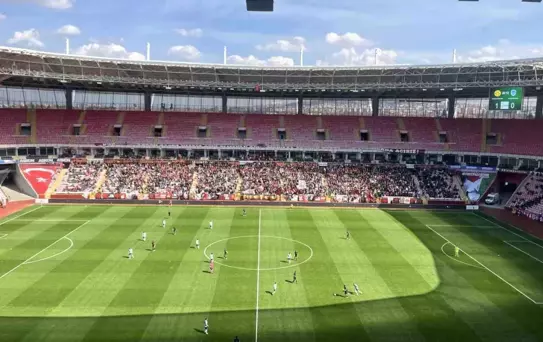 Eskişehirspor'un Gol Anonsçusu Gökhan Güldaş: '7 Yaşından Beri Eskişehirspor Taraftarıyım'