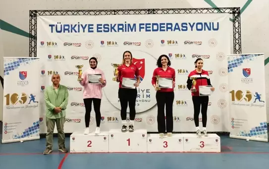 Türkiye Eskrim Federasyonu Büyükler Epe ve Kılıç Federasyon Kupası'nda şampiyonlar belli oldu