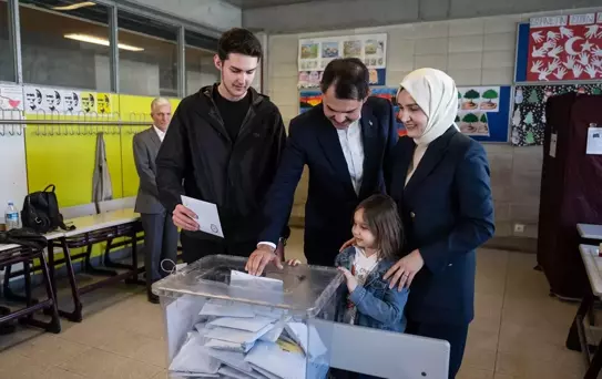 Murat Kurum, İstanbullulara oy kullanma çağrısı yaptı