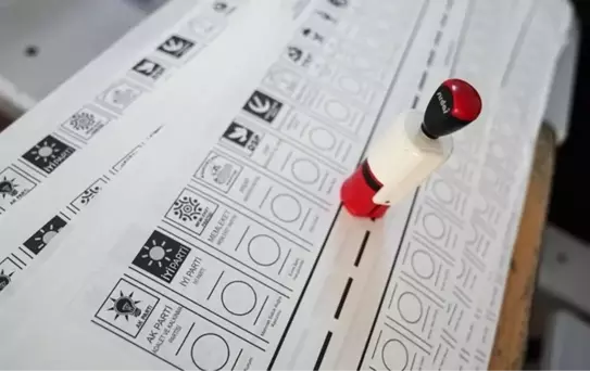 Yerel seçimlerde partilerinden aday gösterilmeyen 6 belediye başkanı yeniden seçildi