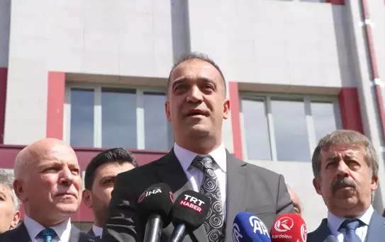 Erzurum'da Belediye Başkanları Mazbatalarını Aldı