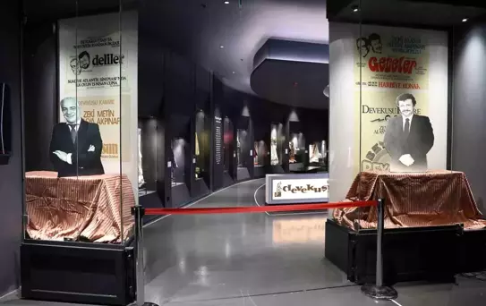 Ataşehir'de Devekuşu Kabare Müzesi açıldı