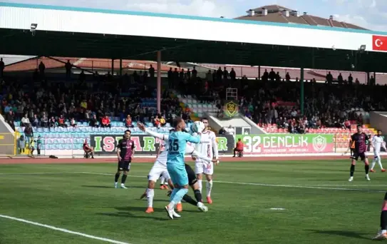 Isparta 32 Spor ve Erzincanspor Berabere Kaldı