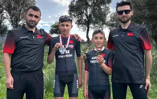 Karaman Bisiklet Takımı İzmir'de 1 altın ve 1 gümüş madalya kazandı