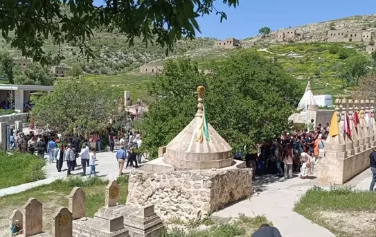 Ezidiler Kırmızı Çarşamba Bayramı'nı kutladı