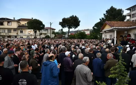 Trabzon'da Hacı Nusret Çakıroğlu'nun cenazesi toprağa verildi