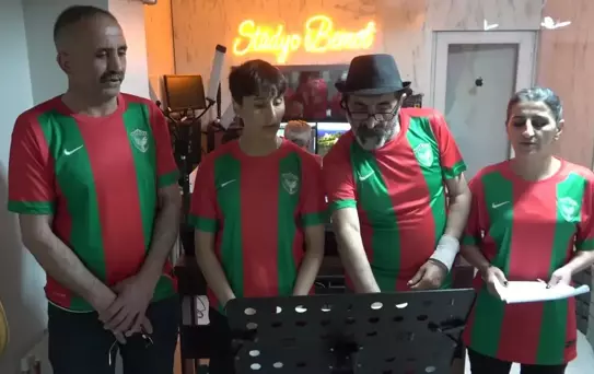Van ve Hakkarili sanatçılar Amedspor için şampiyonluk marşı seslendirdi