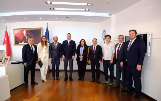 Türkiye Barolar Birliği Başkanı Erinç Sağkan ve heyeti Aydın Büyükşehir Belediye Başkanı Özlem Çerçioğlu'nu ziyaret etti