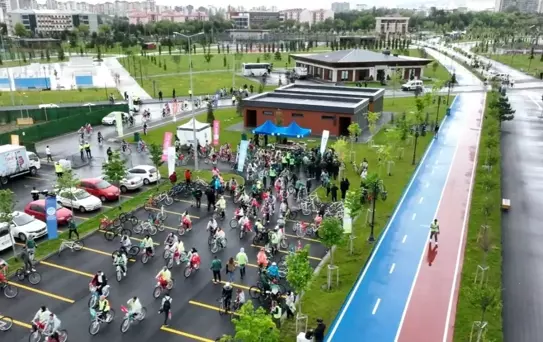 Kayseri'de düzenlenen Yeşilay Bisiklet Turu büyük ilgi gördü