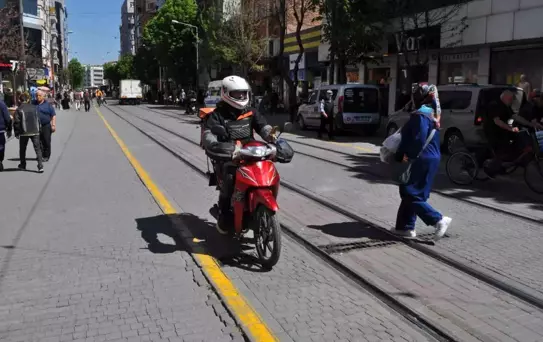 Eskişehir'de Motosiklet ve Bisiklet Kullanımına Tepki