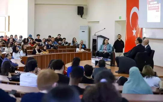 'Gümrük Birliği Anlaşması, vize ve mülteci sorunu Türkiye-AB ilişkilerini olumsuz etkiliyor'