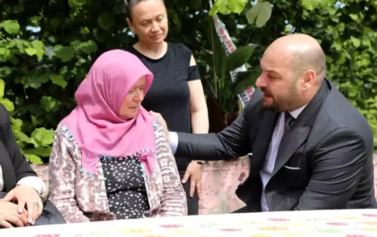Atakum Belediye Başkanı Serhat Türkel, Anneler Günü'nde şehit anneleri ve emekçi kadınlarla buluştu