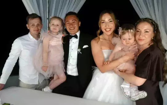 Mersinli İlyas Can Kil ve Sibiryalı Mariia Sadnova'nın Aşk Dolu Hikayesi