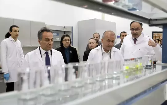 Tokat Gaziosmanpaşa Üniversitesi'nde Kolonya ve Sıvı Sabun Üretimi Başladı