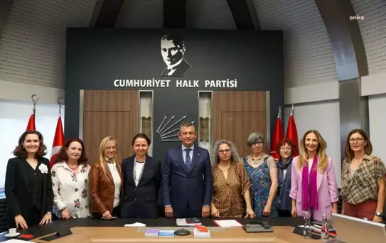 CHP Genel Başkanı Özgür Özel, EŞİK Platformu temsilcileriyle görüştü