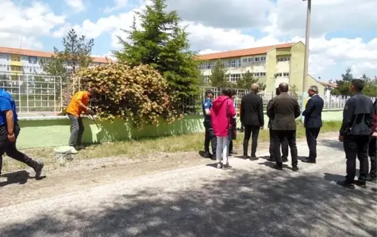 Çankırı'da hükümlüler okulları yeniliyor