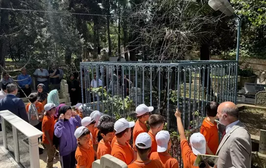 Şair ve yazar Cahit Zarifoğlu vefatının 37. yılında anıldı