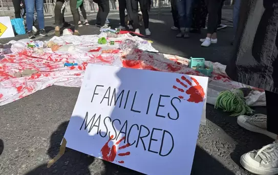 Dublin'de Filistin Destekçileri İsrail'e Yaptırım Talebiyle Gösteri Düzenledi