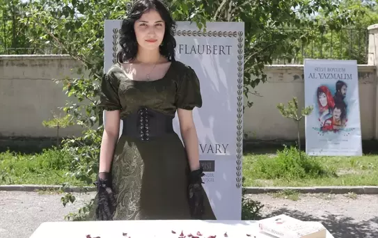 Kars'ta Hüsnü Özyeğin Anadolu Lisesi Öğrencileri Roman Karakterlerini Canlandırdı
