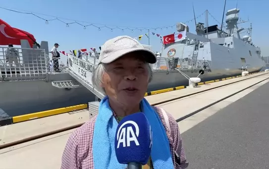 Japonlar, 134 yıl sonra Ertuğrul'un rotasını izleyen TCG Kınalıada'yı Tokyo'da gezme fırsatını kaçırmıyor