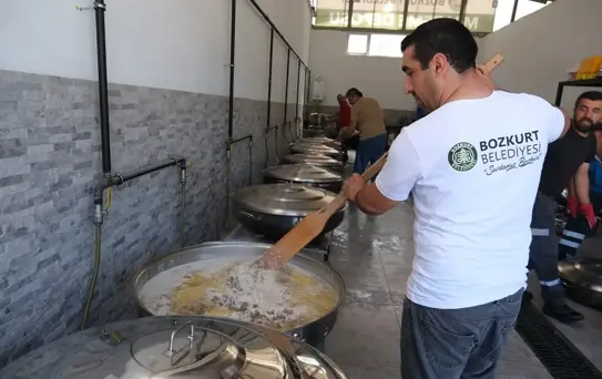 Kastamonu Bozkurt'ta 132. yılda bayram pilavı etkinliği düzenlendi