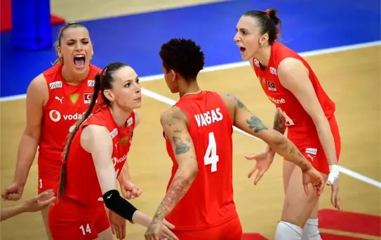 A Milli Kadın Voleybol Takımı, Polonya'ya mağlup olarak turnuvaya veda etti