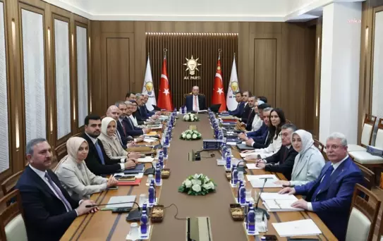 Ak Parti'de 7 İlde Değişim... Belediye Başkanlıklarını CHP ve MHP'nin Kazandığı Bazı İllerin Başkanları Değiştirildi