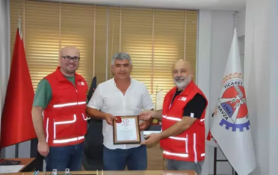 Havza TSO Başkanı Erkan Acar'a Türk Kızılayı tarafından ödül verildi