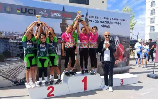 Akhisar İlçe Spor Kulübü U12 Kızlar Kategorisinde Türkiye İkincisi Oldu