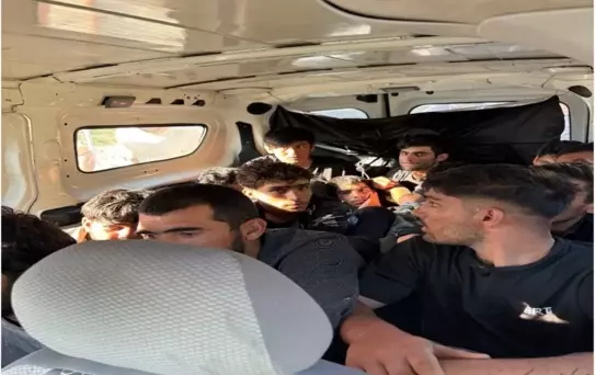 Amasya'da 15 Afganistanlı göçmen yakalandı
