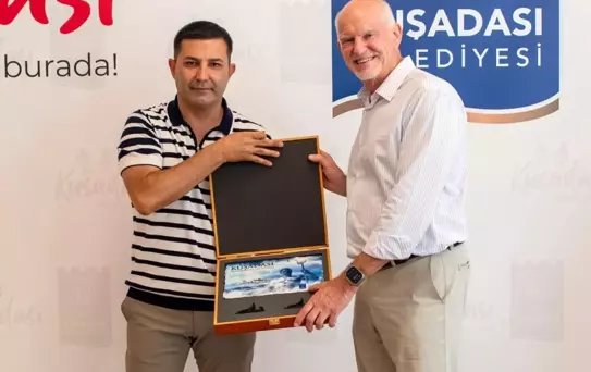 Yorgo Papandreu, Kuşadası Belediye Başkanı Ömer Günel'i ziyaret etti