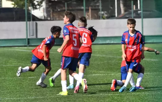Kayseri Hasan Ali Kilci U12 Ligi'nde Şampiyon Zeki Akparlarspor