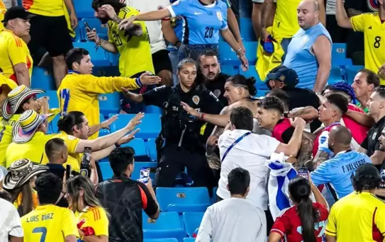 Copa America Yarı Finalinde Uruguaylı Oyuncularla Taraftarlar Arasında Kavga Çıktı