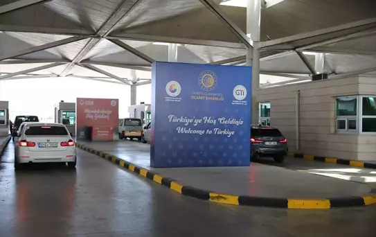 Gurbetçiler Kapıkule Sınır Kapısı'nda yoğunluk oluşturdu