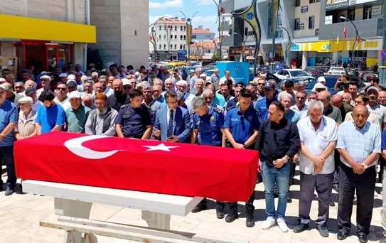 Konya'da elektrikli bisiklet kazasında hayatını kaybeden emekli polis toprağa verildi