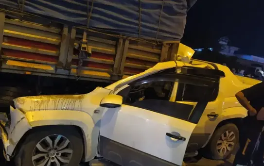 Samsun'da TIR'a arkadan çarpan kamyonetteki bir kişi hayatını kaybetti