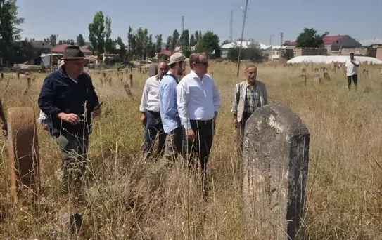 Muş'un Bulanık ilçesinde arkeologlar tarihi mekanlarda inceleme yaptı