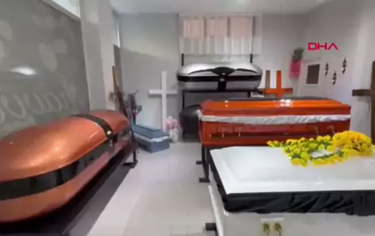 BURSA Öğretmeni Linda ölünce ailesi, tabut bulamadı; 'merasim tabutu' üretip satmaya başladı