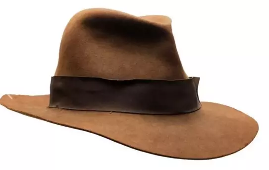 Indiana Jones'un şapkası 630 bin dolara satıldı