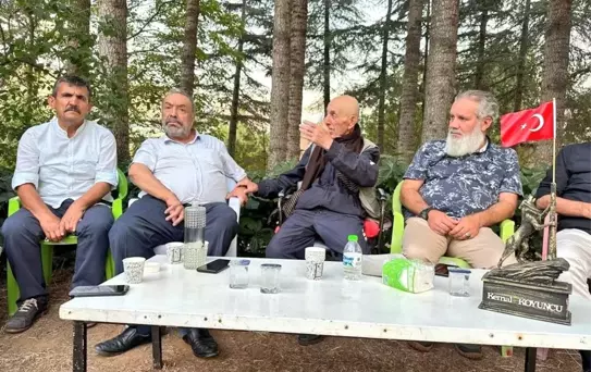 Taşmedreseli ülkücüler Taşoluk'ta buluştu