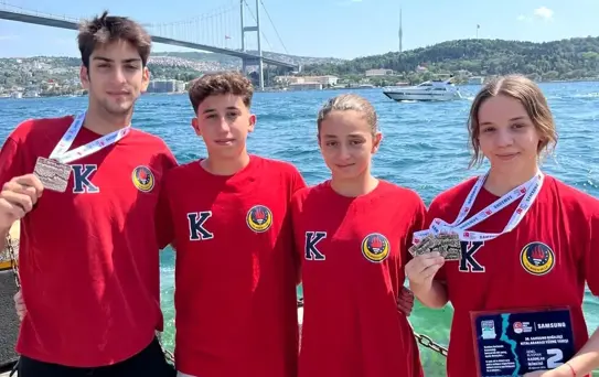 Mersin TOHM Yüzücüleri İstanbul Boğaziçi Kıtalararası Yüzme Maratonu'nda Başarılı