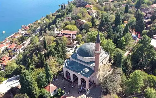 Alanya'nın Tarihi Süleymaniye Camii Turistlerin Gözdesi