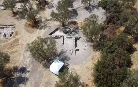 Çanakkale'de 1700 Yıllık Vazo ve Çanak Kalıntıları Bulundu