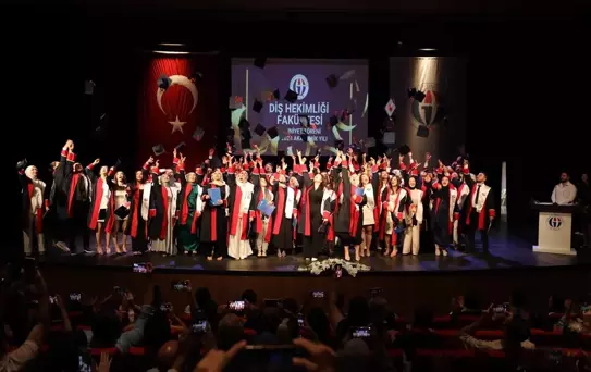 GAÜN Diş Hekimliği Mezuniyet Töreni