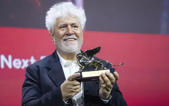 Venedik Film Festivali'nde Altın Aslan Almodovar'a